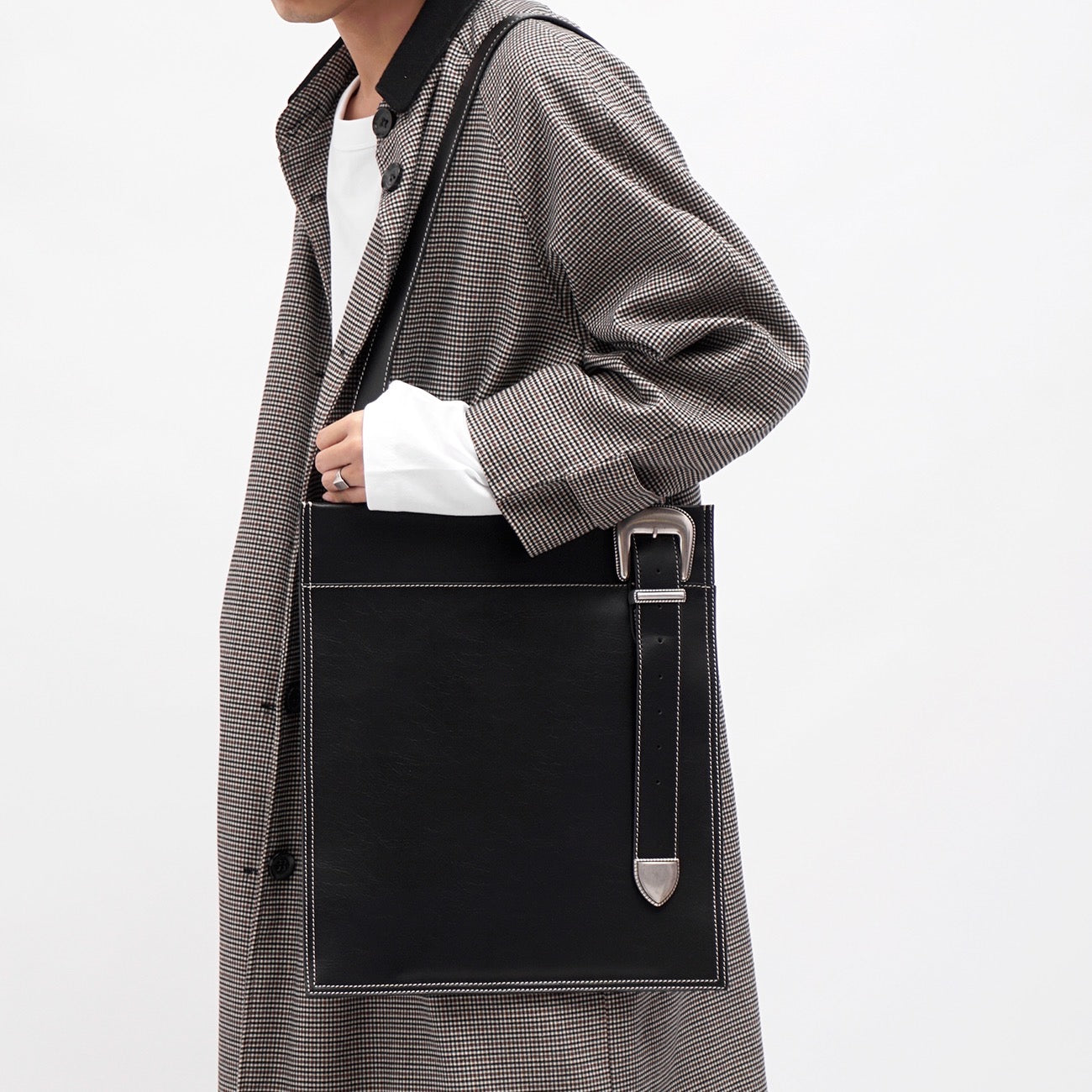 Envelope tote bag best sale